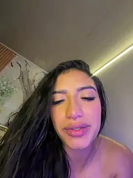 AlinaArgii Adlı Modelin Canlı XXX Sohbeti