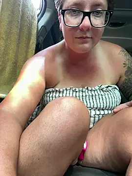 Pertunjukan Kamera Web _ElizabethLove_