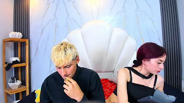 Kenji_n_Rousse Chat XXX in diretta