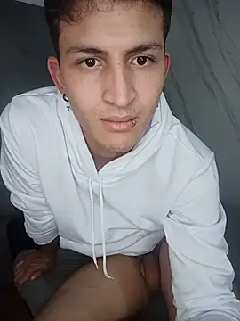 Axel_Romanov Adlı Modelin Canlı XXX Sohbeti