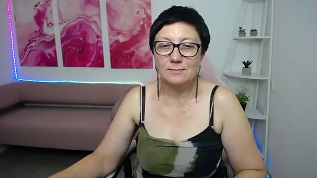 צ'אט XXX בשידור חי של EmilyL0ve