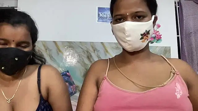 Hot_LoveBirds_ Pertunjukan Webcam