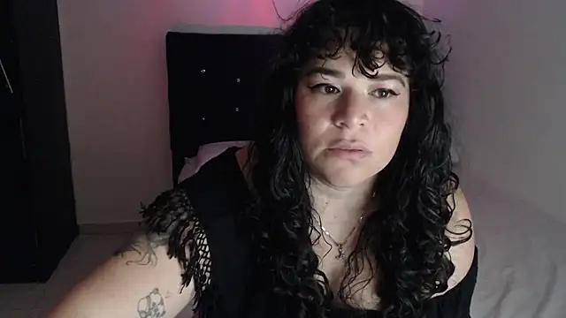 ANGELIQUE_KLANE's Live XXX Chat