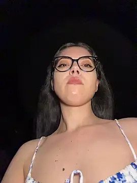 Chat +18 de KaylaLewyss ao vivo