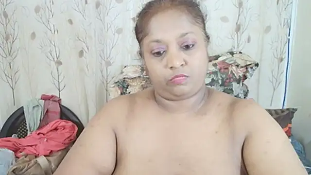 Indiantasha live XXX chat