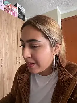 Živý XXX chat Miabonnett_