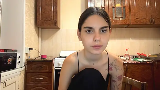 hey_hey_Bella XXX чат на живо