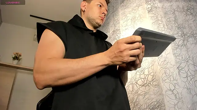 Izui_Pierce 라이브 XXX 채팅