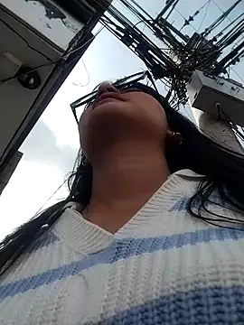 Emily-7's Live XXX Chat