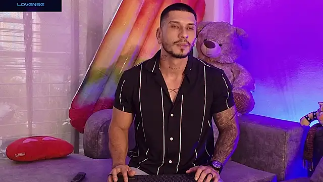 Seth_Vegaa Chat XXX in diretta
