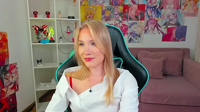 ElaraVoltage's Live XXX Chat