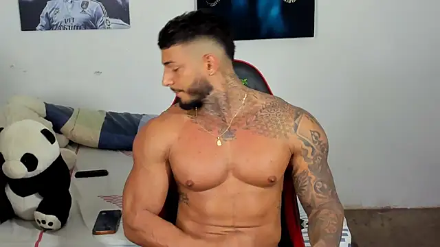 JackMclain Chat XXX in diretta