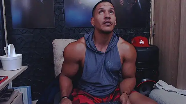viktor_herrera's Live XXX Chat