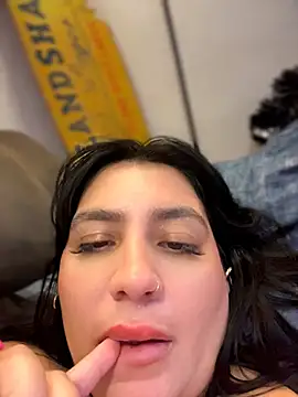 Vicky_Sixx élő XXX-chatje