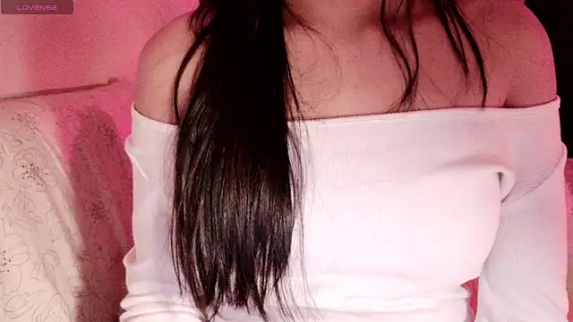 XXX chat uživo modela Bellaxoni