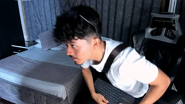 โชว์เว็บแคมของ NicolaiKarav