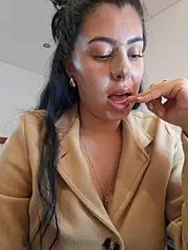 Chat +18 de Luianna ao vivo