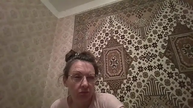 XXX chat uživo modela FayInessaKiss