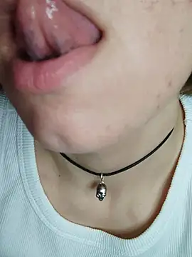 Chat XXX en directo de Aashikalaa