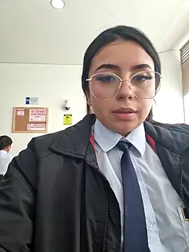 Angela__05 Adlı Modelin Canlı XXX Sohbeti