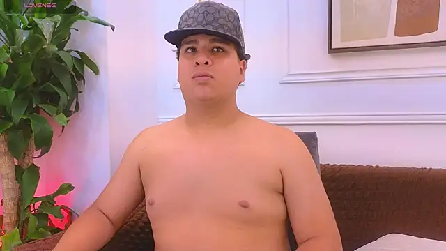 Naim_Bennetsex লাইভ XXX চ্যাট