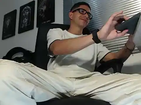 Chat XXX ao vivo de Kratoswolf