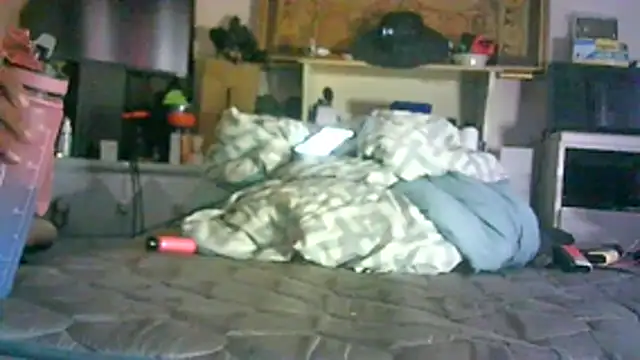 XXX chat uživo modela CR3M3_FIR3