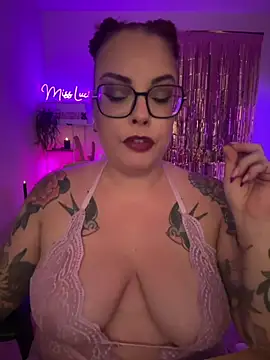 Chat XXX en directo de Miss_Lucifer6