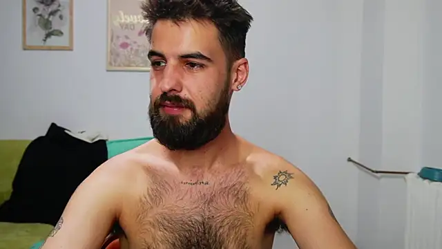 Czat XXX na żywo – HairyRobxxx