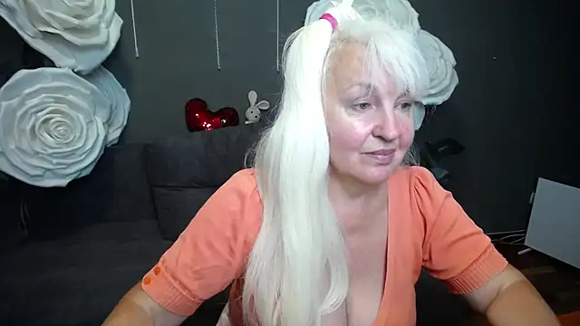 Chat +18 de BlondyLeeBest ao vivo