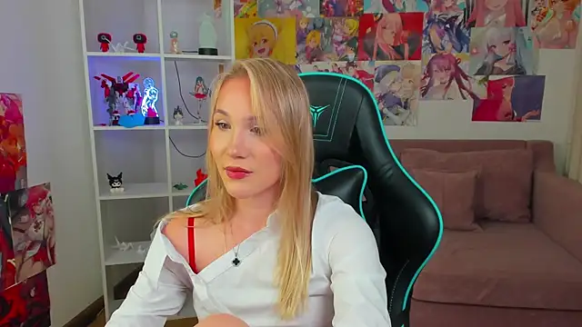 ElaraVoltage's Live XXX Chat