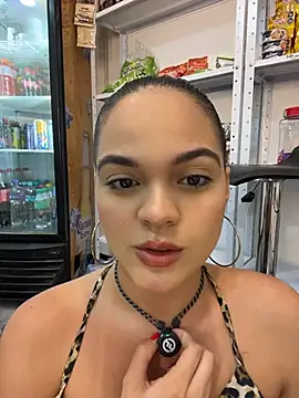 Bella-Ferrer Live XXX Chat