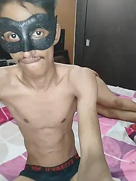 Yourshyriya XXX чат на живо