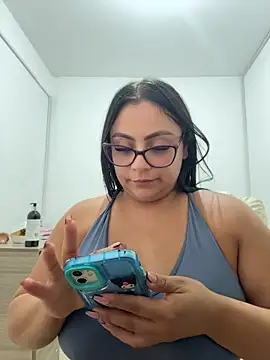 Angie_e XXX чат на живо