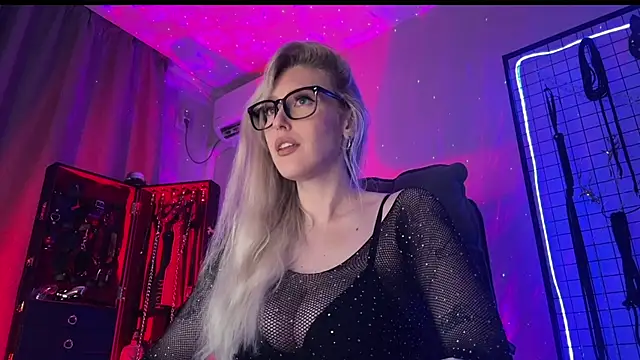 Chat +18 de Liya_Liss ao vivo