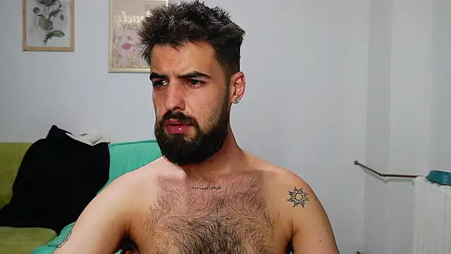 HairyRobxxx Chat XXX in diretta