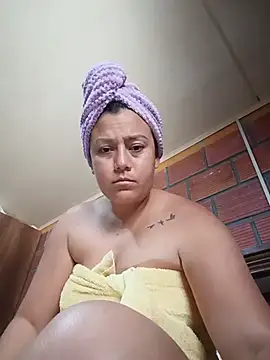 LeilaHiuston Chat XXX live