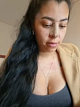 Luianna's Live XXX Chat