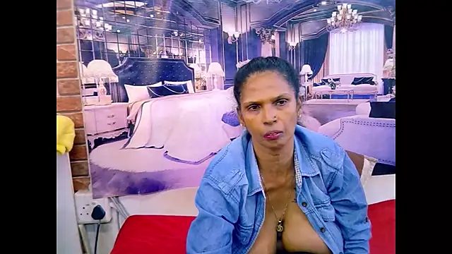 IndianVanya4u2u's Live XXX Chat