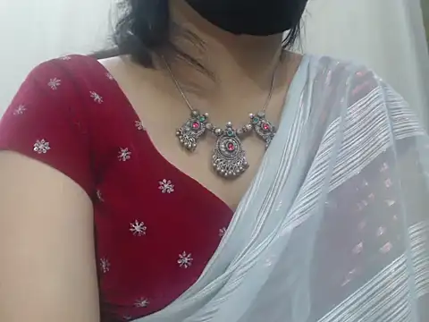 Lovely_Siri_23's Webcam Show