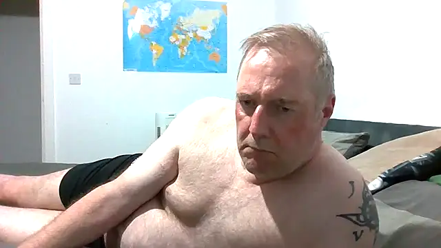 Chatroom XXX en direct de JayPal722