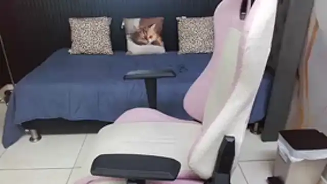 ManSant Chat XXX live