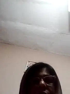 mileesha XXX чат на живо