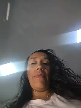 Shantey_Laurent XXX чат на живо