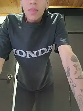 H3ll_B0Y_n Live XXX chat