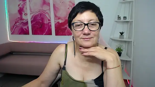 EmilyL0ve Chat XXX in diretta