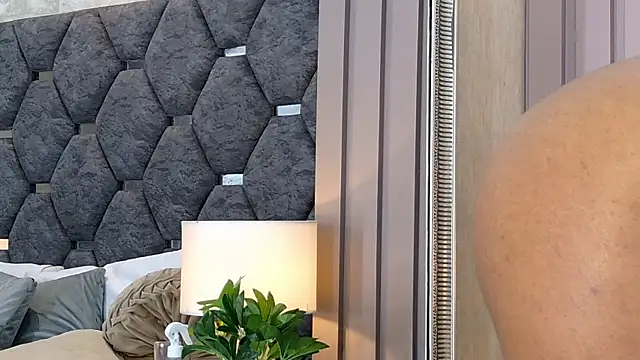 VanessaGlenn Adlı Modelin Canlı XXX Sohbeti