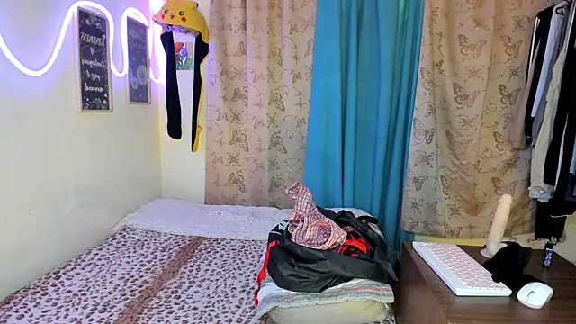 Angel_White25 élő XXX-chatje