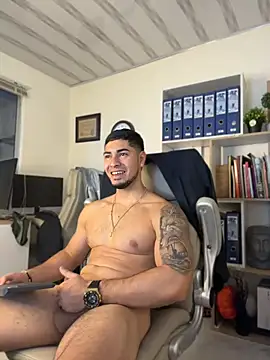 Dimitri_Colleman Adlı Modelin Canlı XXX Sohbeti
