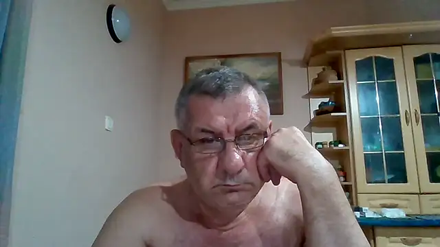 Show modela machomale3 na web-kameri
